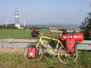 KTB-Bohrturm vor Windischeschenbach (84k)